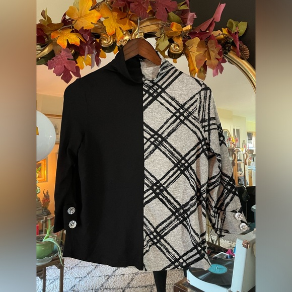Vintage Rose Sweaters - Vintage Rose Black and Plaid Mock Neck Turtleneck Long Sleeve Sweater Top